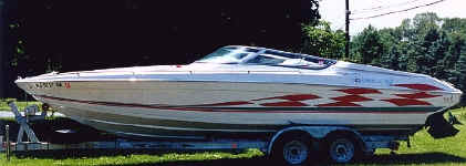 no cover on trailer2.JPG (99127 bytes)